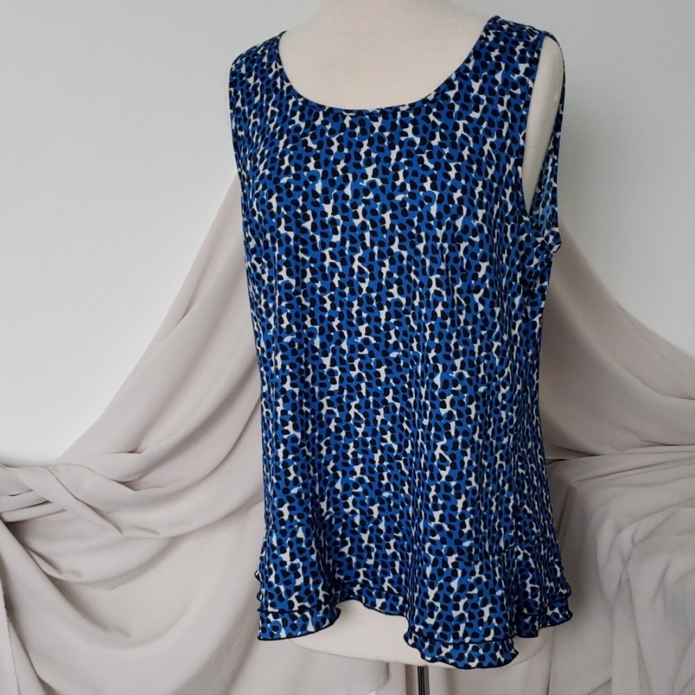 Sleeveless blouse